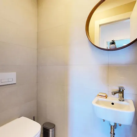 Baby Blue 아파트 *